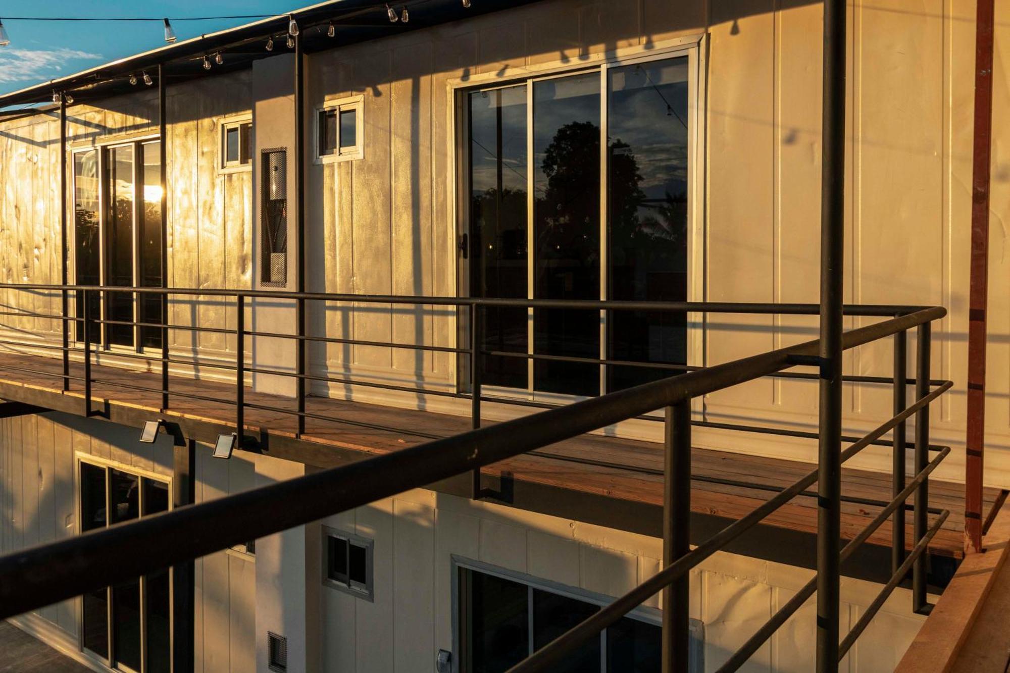 Emi'S Place Container Living Uvita Eksteriør bilde